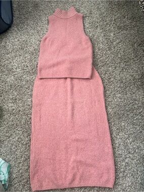 Express Dusty Rose Sleeveless Mock Neck Set